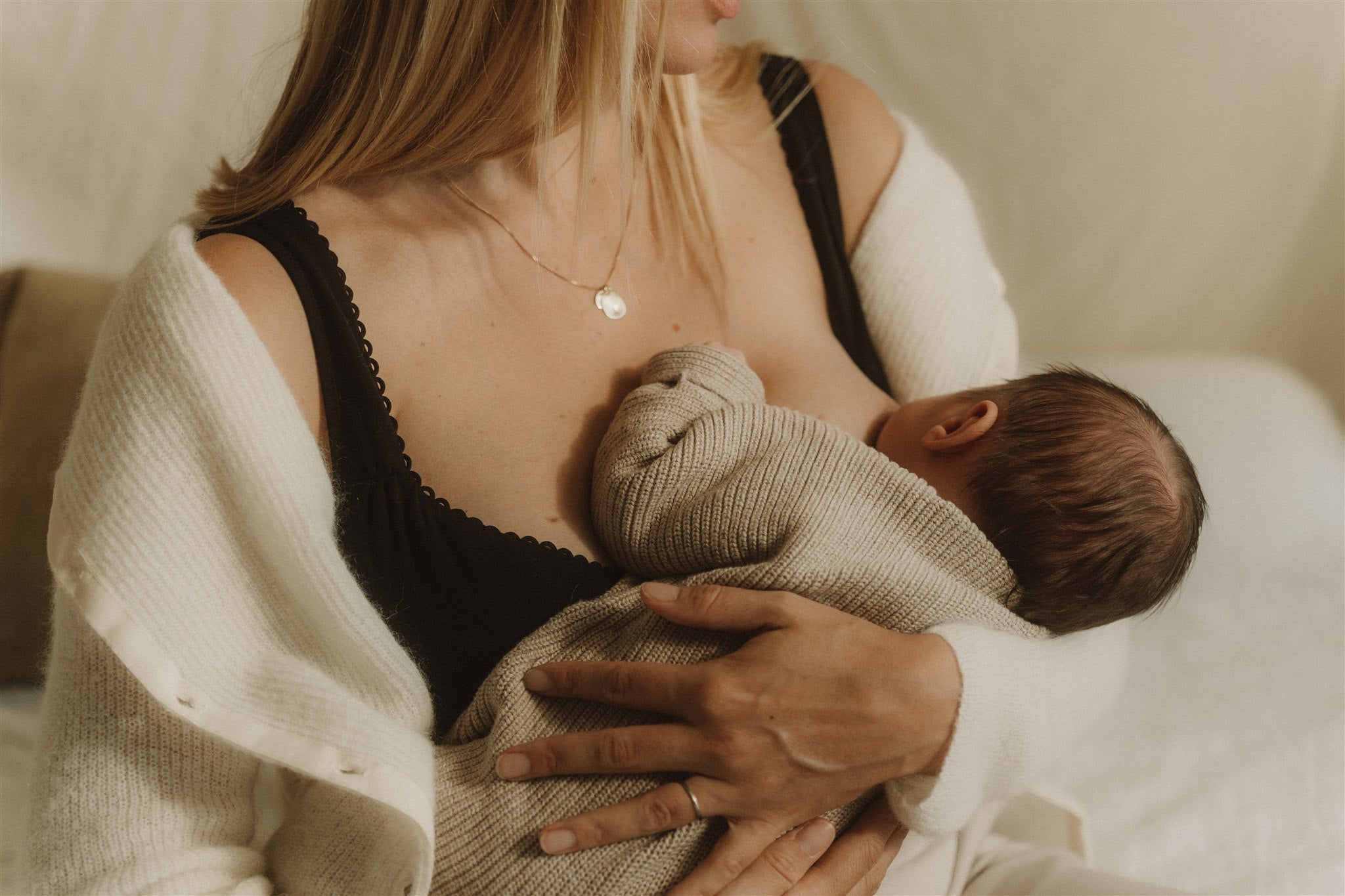 Alles over colostrum: de eerste moedermelk die jouw baby nodig heeft